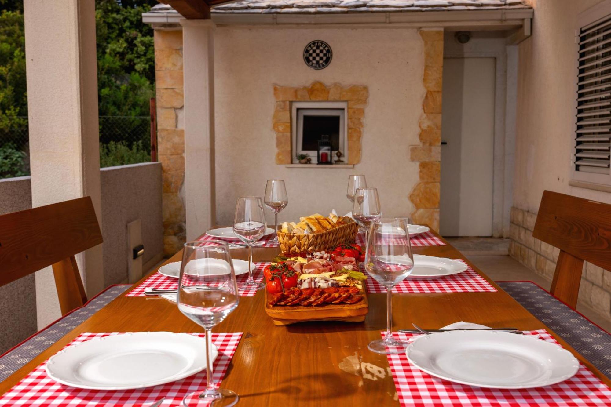 Apartments Solmar Podstrana Exterior photo